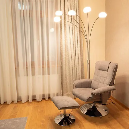 Executive 2-bdrm * Усти-над-Лабем