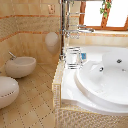 Executive 2-bdrm